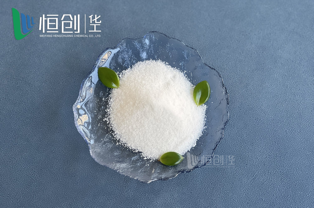 俄白晶钾