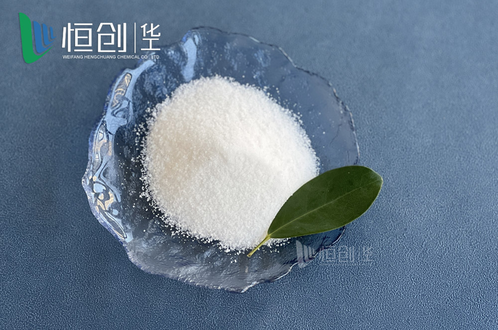 俄白晶钾
